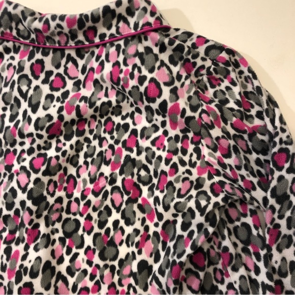 DKNY Pink and Grey Leopard print Button up Women’s size small - Picture 10 of 11